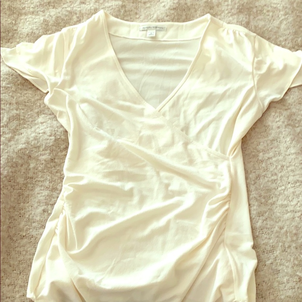 Beautiful Cream Flutter Sleeve Top - image 1